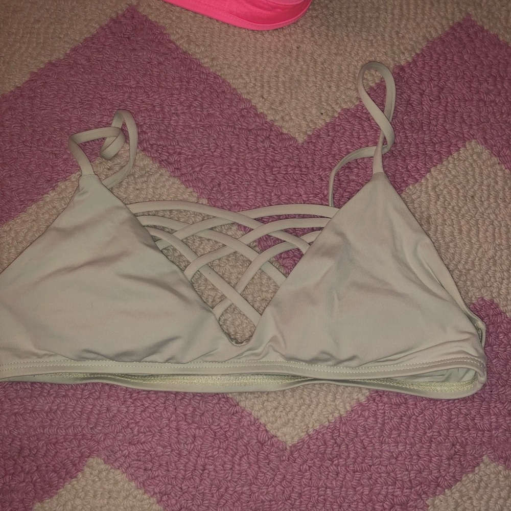 L space bikini top